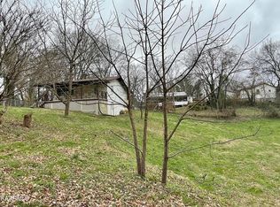 418 Forrest Ave, Clinton, TN 37716