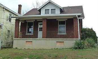 1st image of 1624 1st Ave