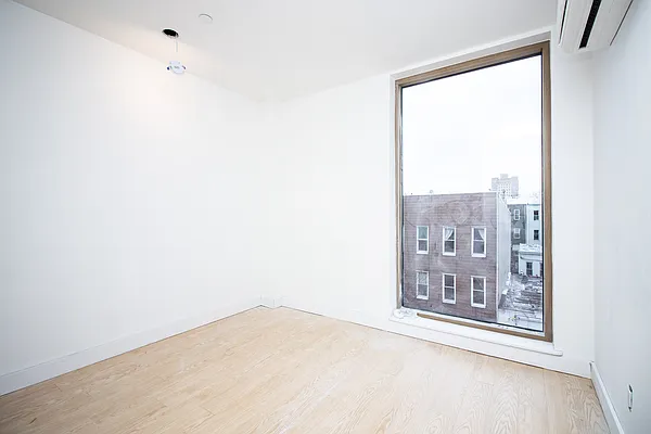 Rented by Oxford Property Group | media 38