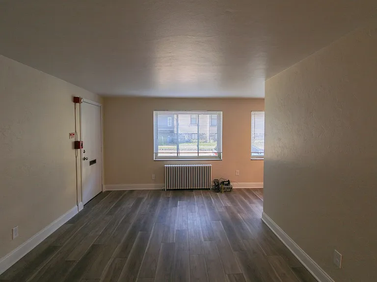 25 Lincoln Ave — Photo 8