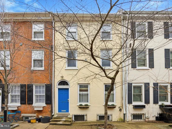 1638 Waverly St, Philadelphia, PA 19146