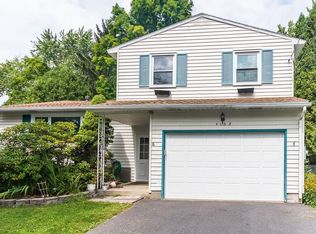 4165 Lucan Rd, Liverpool, NY 13090