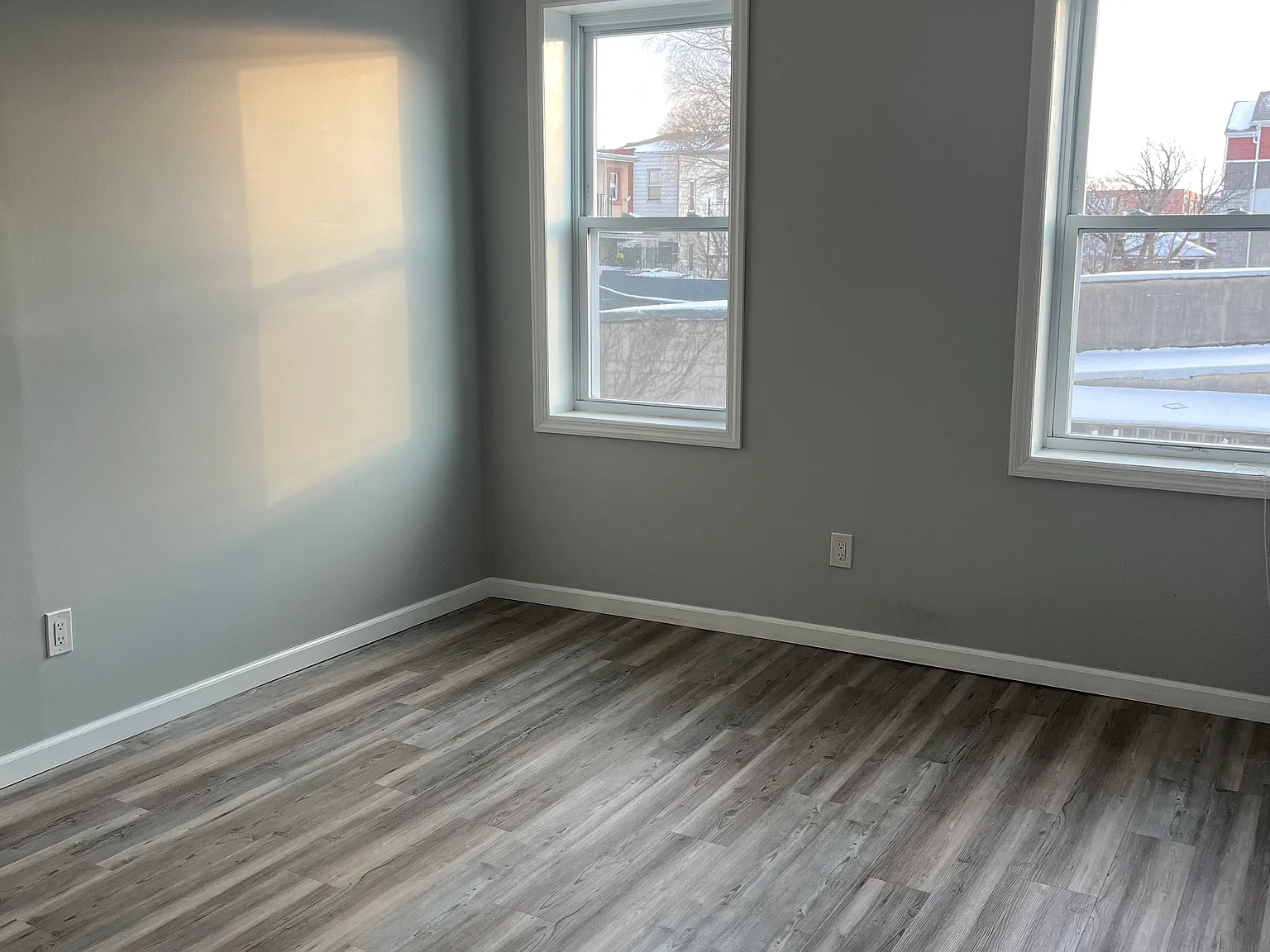 54 Davenport Ave — Photo 4