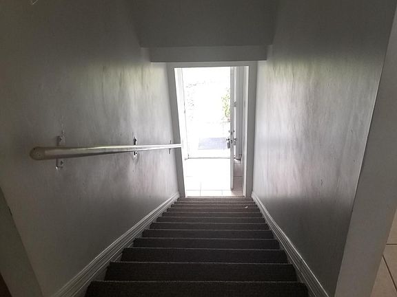 3rd image of 1721 Dot St