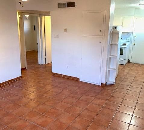 4th image of 1435 S Espina St APT 2