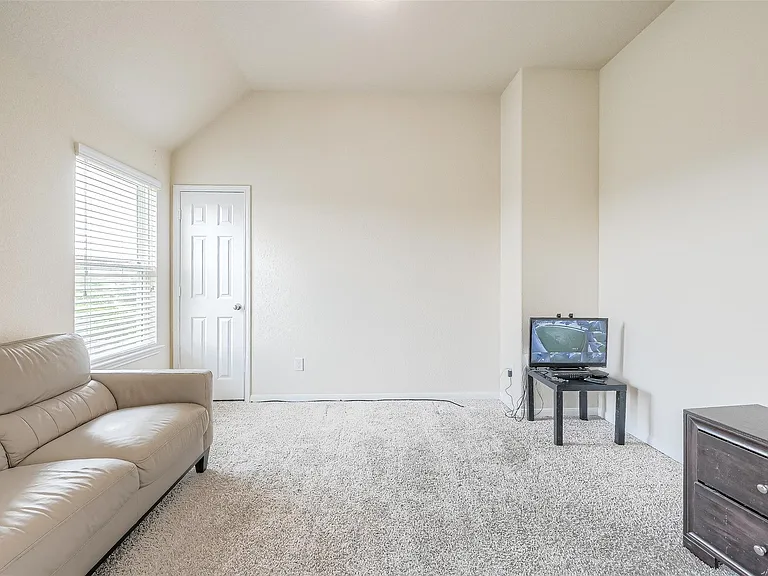 3030 Currier Ct — Photo 27