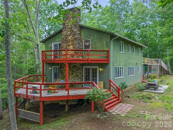 820 Wild Rose Ln, Burnsville, NC 28714