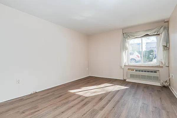 Sold by Ben Bay Realty Co. of Bay Ridge | media 6