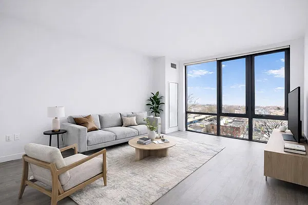 Living room, photo 2