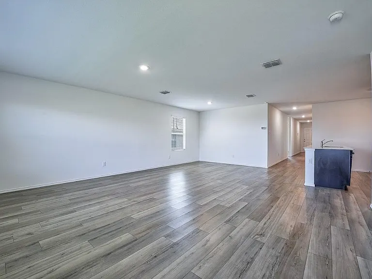 444 Frio Pass Trl — Photo 9