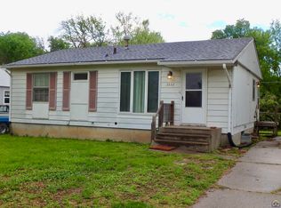 3532 SE 9th St, Topeka, KS 66607