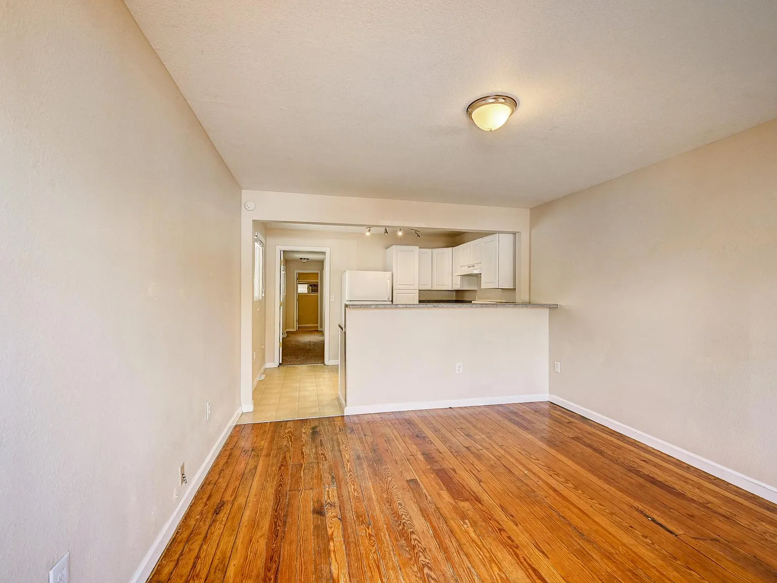 3526 Marion Street — Photo 3