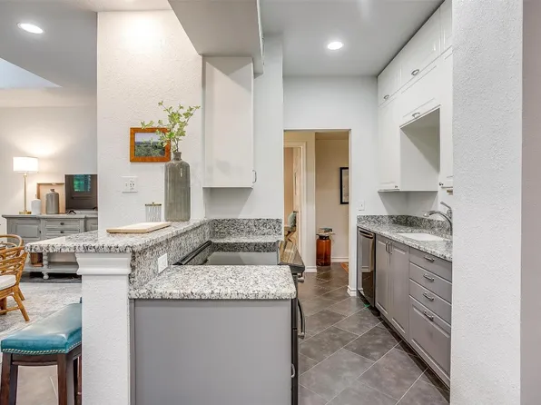 4312 Bellaire Dr S APT 212, Fort Worth, TX 76109