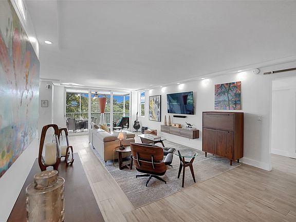 5th image of 806 Cypress Grove Lane #404