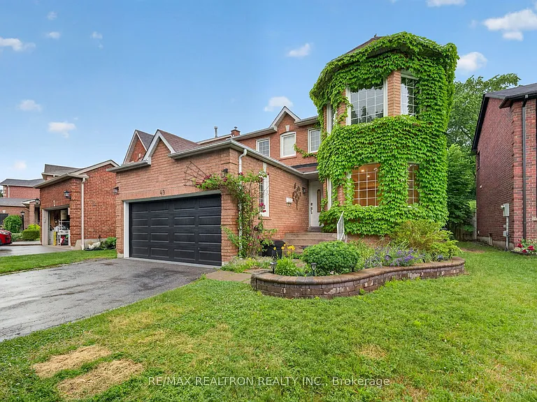 49 Meekings Dr — Photo 23