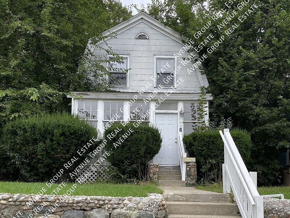 1st image of 95 Oliver St