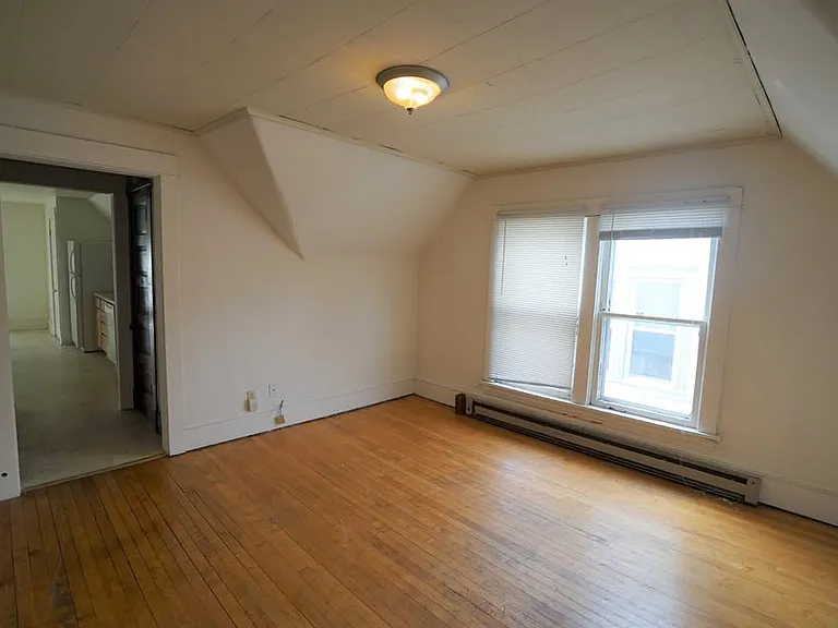 345 W Doty St #2 — Photo 2