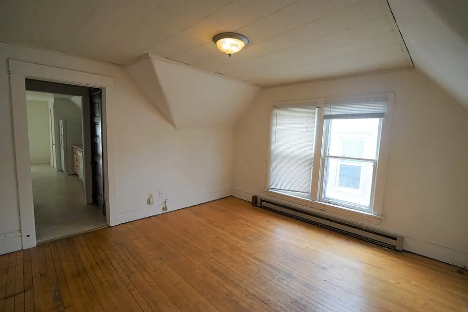 Building Photo - 345 W Doty St #2