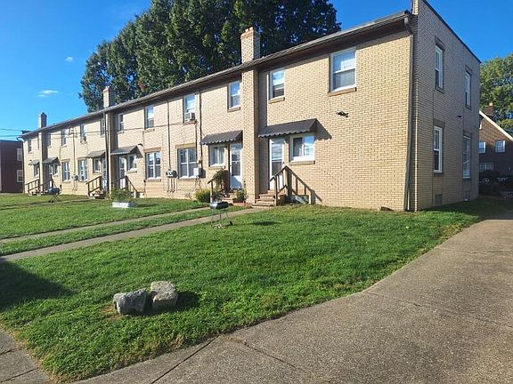 3rd image of 718 Spangler St NE