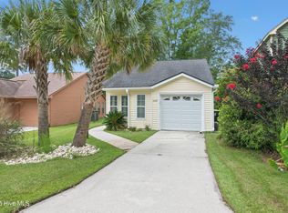 1047 Valley Dr, Calabash, NC 28467