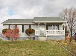 35 Georgia Ave, Charles Town, WV 25414