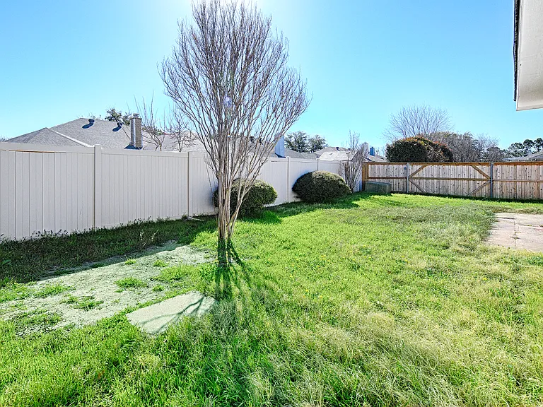 8124 Jolie Dr — Photo 23
