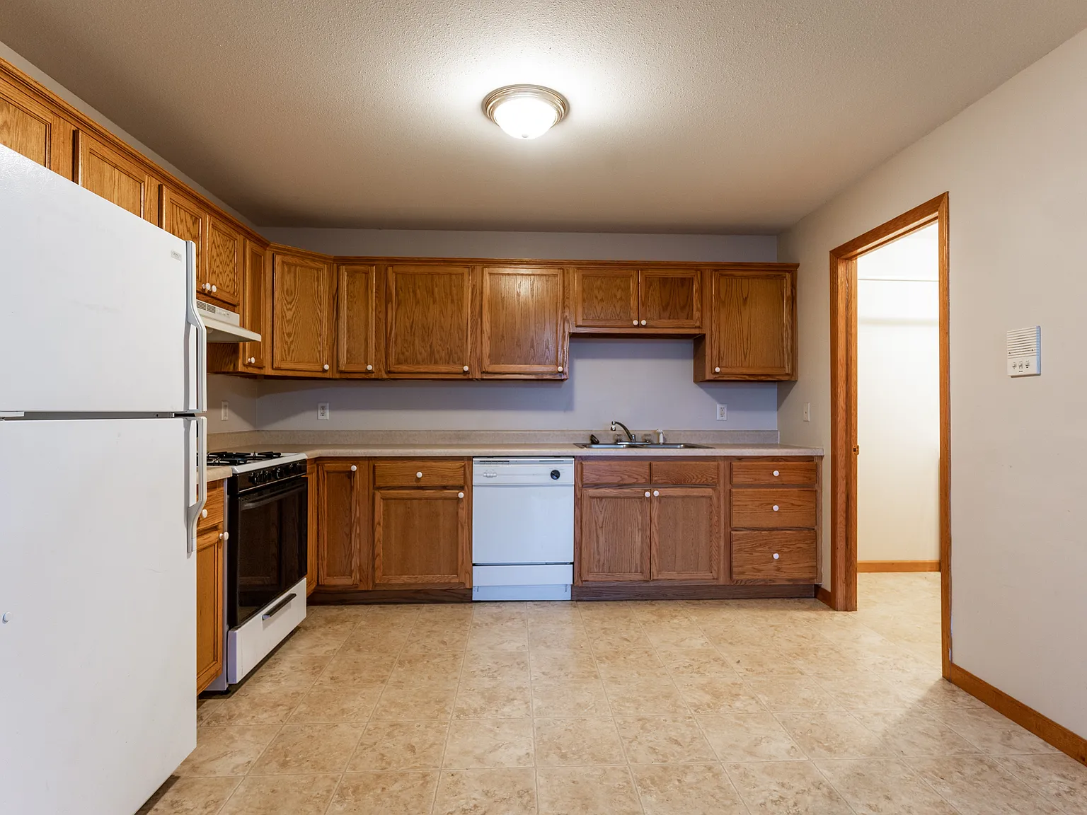 956 School Street — Photo 1