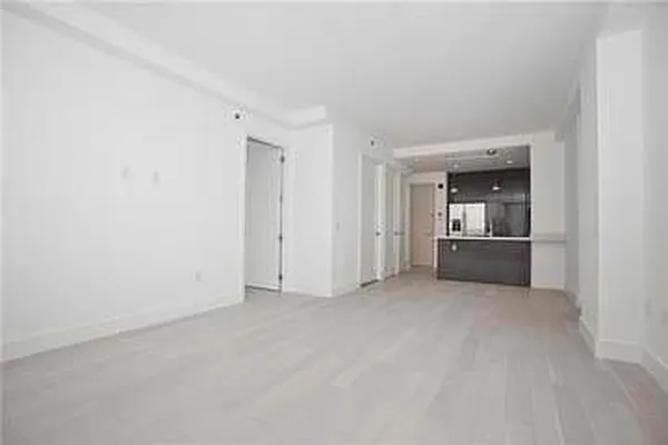 Rented by Space Marketing Shop | media 35