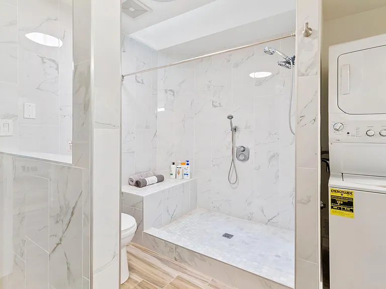 owner suite bathroom