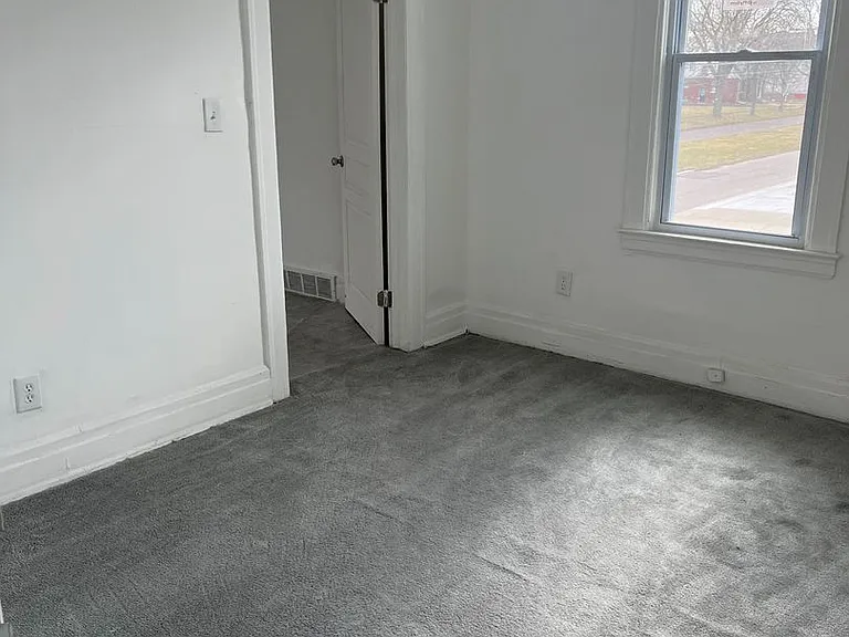 6307/6311 Woodrow - Paralev LLC — Photo 4