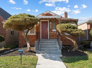 10452 S Prairie Ave, Chicago, IL 60628