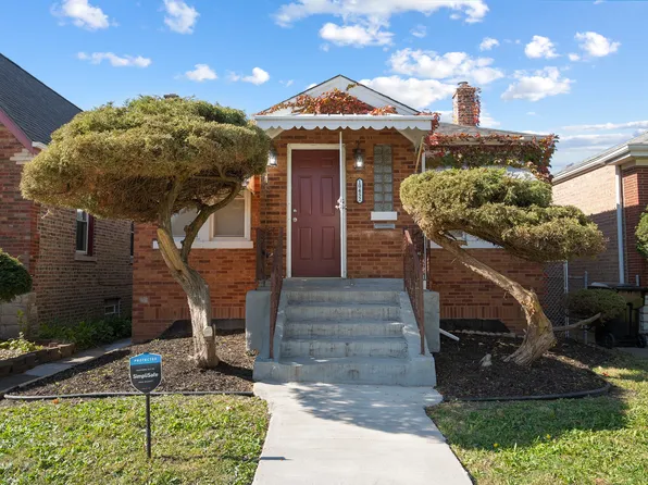 10452 S Prairie Ave, Chicago, IL 60628