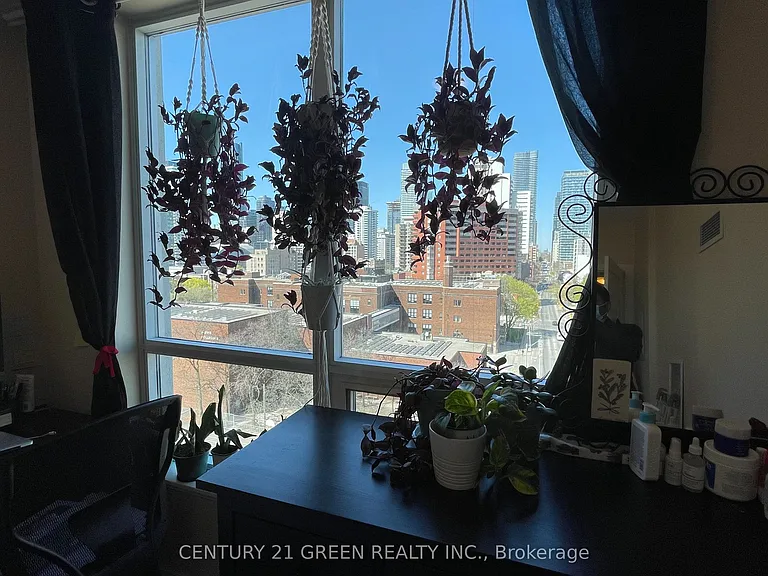 120 Homewood Ave #810 — Photo 30