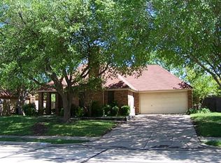 8106 Spinnaker Cv, Rowlett, TX 75089