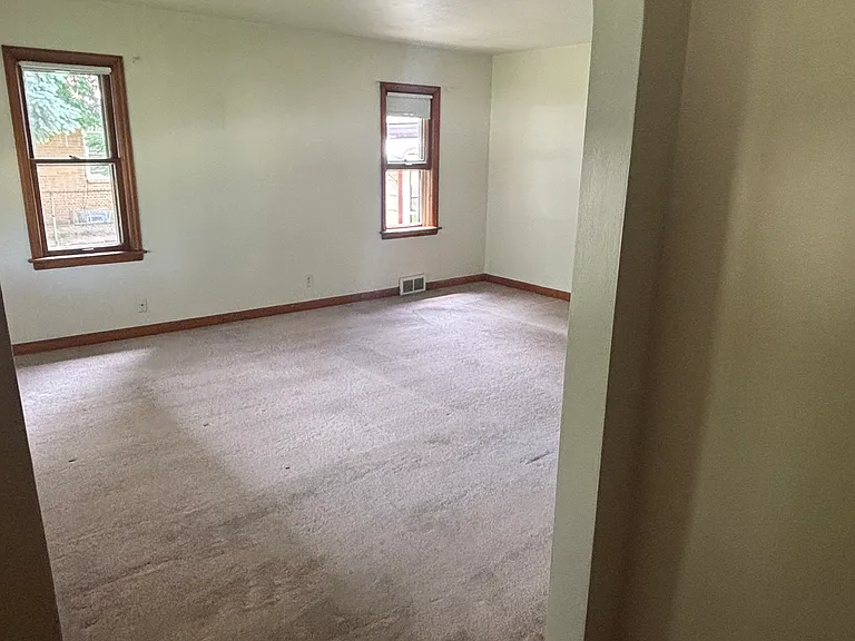 4329 S 47th St #1 — Photo 6