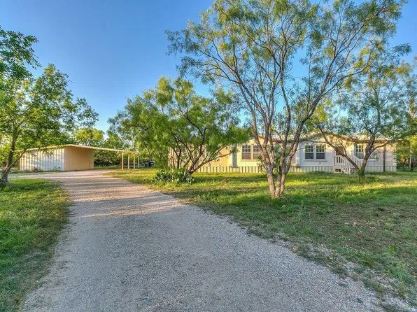 14552 Fawn Dr, Carlsbad, TX 76934