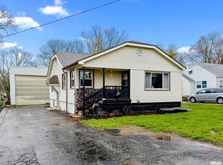 416 High St, Creve Coeur, IL 61610