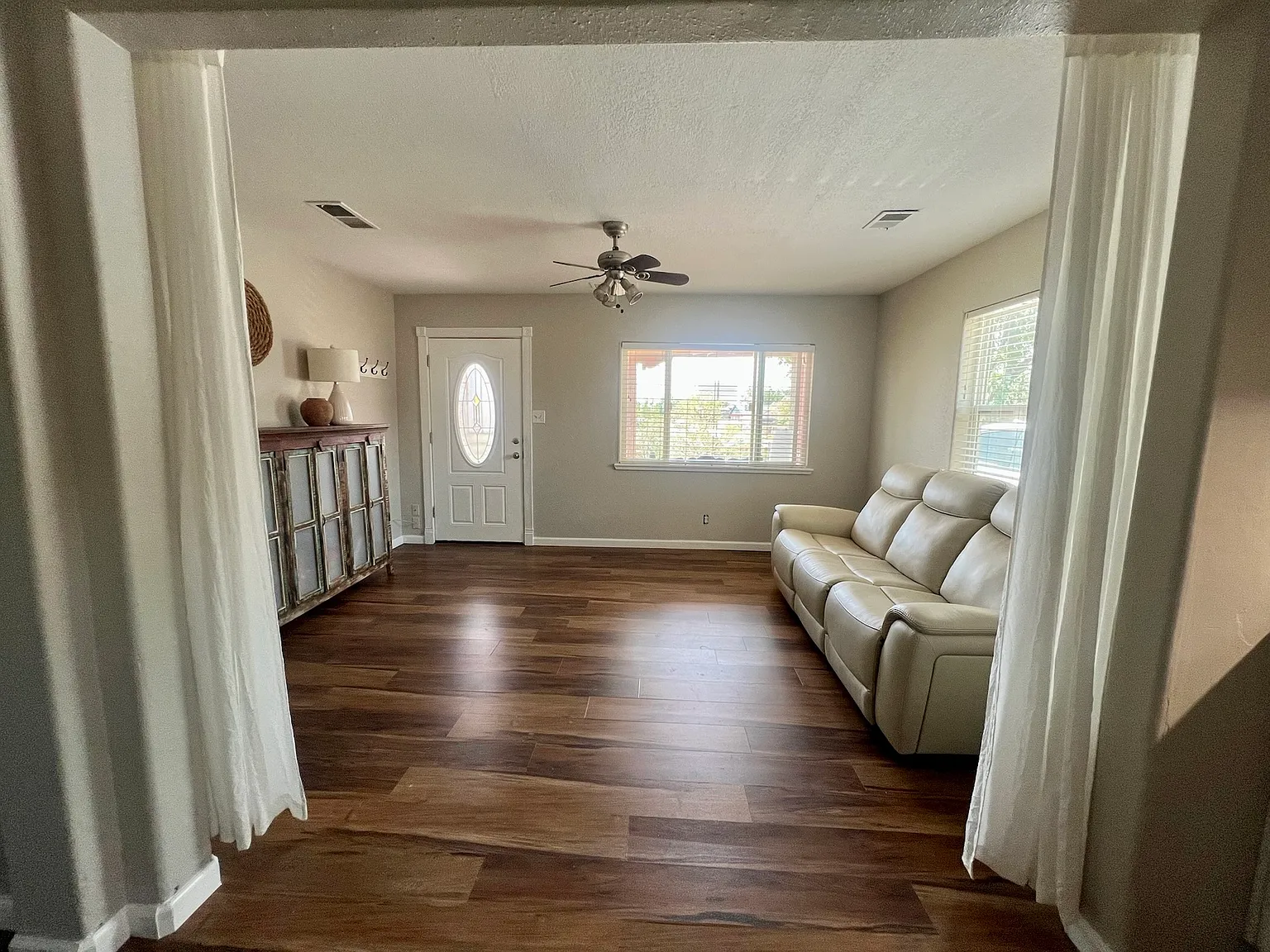 Delamar Ave NW, Albuquerque — Photo 3