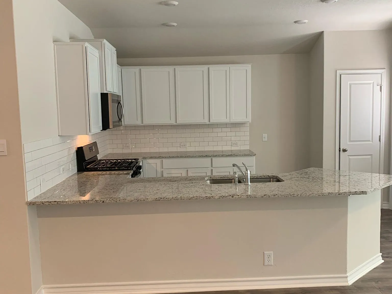 13506 Molossos Way — Photo 4