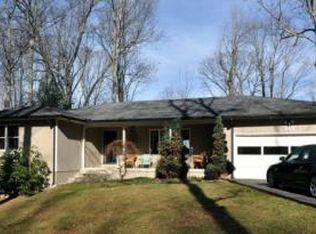 267 Flat Top Lake Rd, Ghent, WV 25843