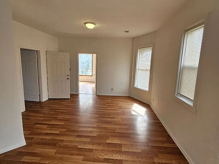 3520-3522 W Mt. Vernon Ave. — Photo 3