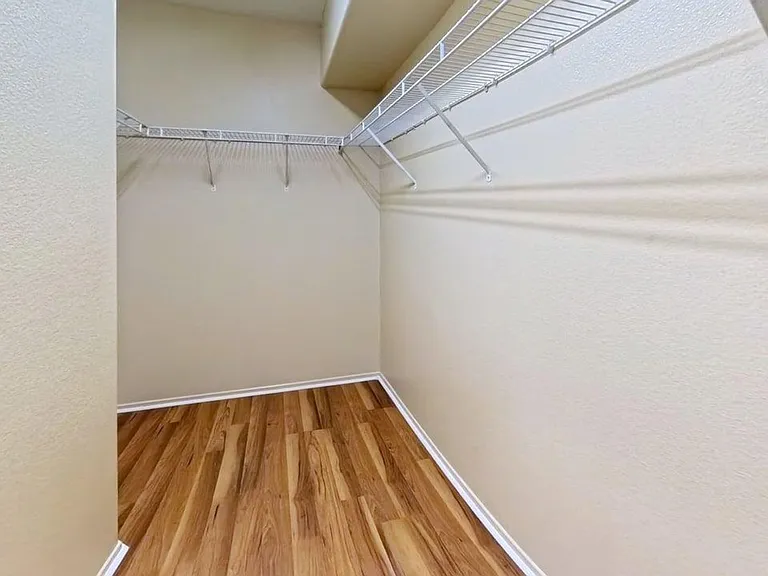 2226 Willowbrook Ln — Photo 30