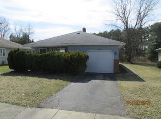 405 Saint Thomas Dr, Toms River, NJ