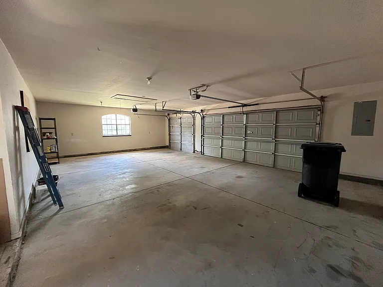 413 NW 143rd St — Photo 37