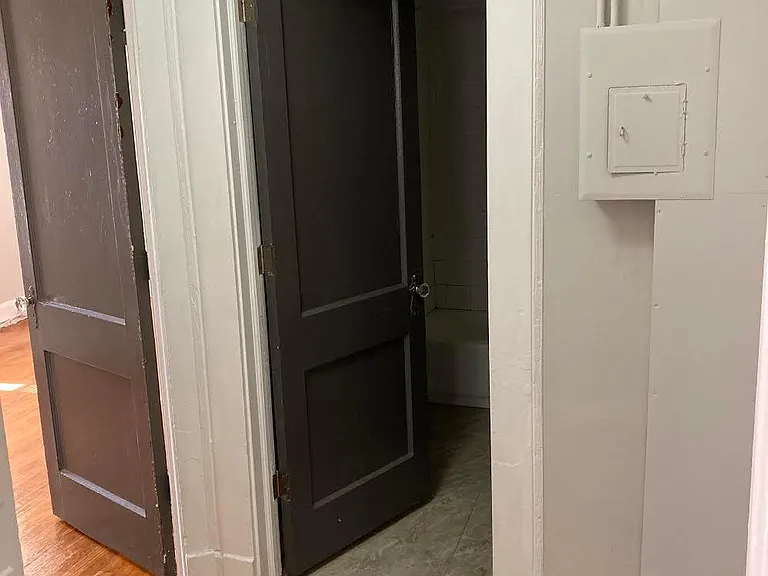 1136 N Virginia Ave NE #1 — Photo 6