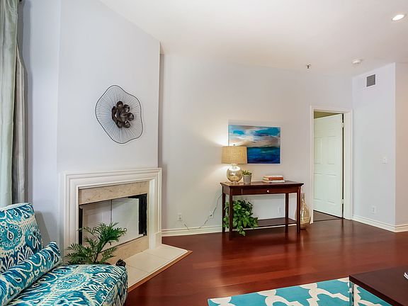 3rd image of 501 E Del Mar Blvd APT 212