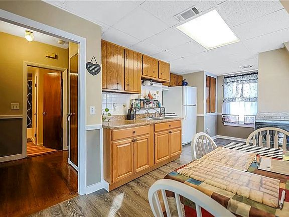 3rd image of 9 5th St Floor 2