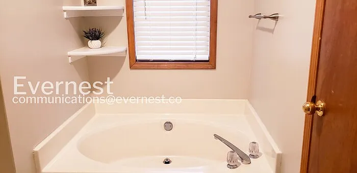 10550 Bridgemor Dr — Photo 9