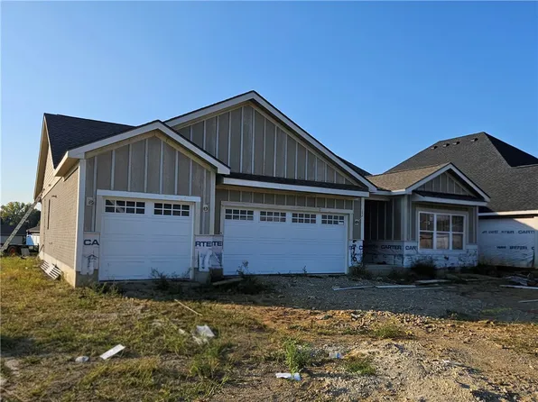 2276 Tandem Dr, Xenia, OH 45385