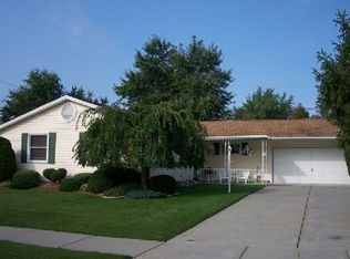70 Fairview Dr, Depew, NY